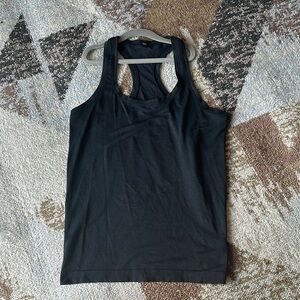 Lululemon swiftly tank top in black size 6